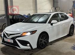 تۆیۆتا کامری